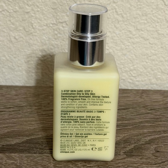 Clinque Dramatically Different Moisturizing Gel - Picture 4 of 5